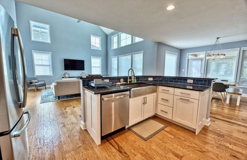 Lewes House | *Private Hot Tub* 4BR Luxury Beach House *37096* Coastal Club Community 2