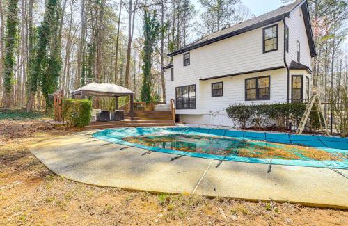 Tate House | Private Hot Tub and Deck Family Gem in Alpharetta