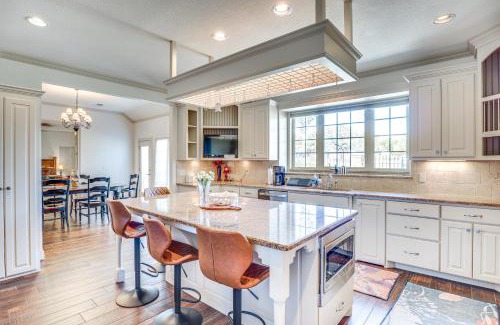 Canyon House | Private Hot Tub and Patio Golf Retreat in Canyon!