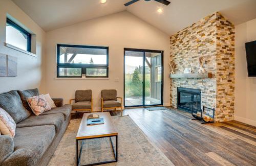 Grand Elk Ranch House | Private Hot Tub and Patio Granby Mtn Retreat!