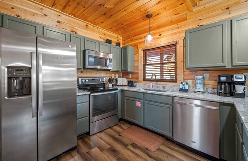Sevierville Cabin | Private Hot Tub! Game Room,Big Yard, Peaceful Area, Near it All Yet Secluded
