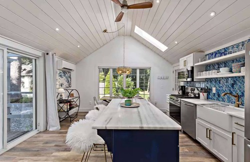 Yarmouth Port House | Private Hot Tub, Near Dennis Pond