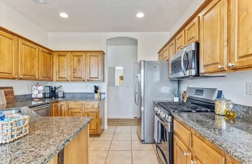Ivins House | Private Hot tub, Pets Allowed, Park Close By