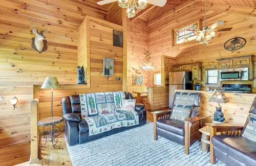 Murphy Cabin | Private Hot Tub: Riverfront Cabin in Murphy