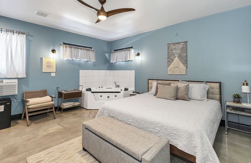 Pacific Hotel | Private hotel West of St. Louis perfect for events and family reunions with onsite activities
