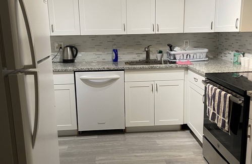 Broadview Park House | Private house minutes to Hard Rock Casino