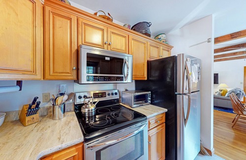 North Truro House | Private house steps to beach with deck, W/D, games, & AC