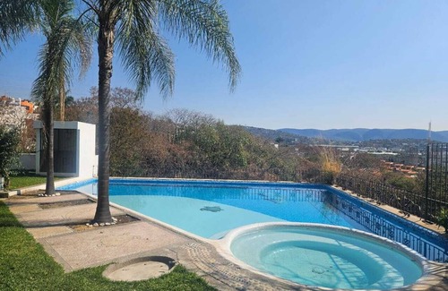 Burgos Bugambilias House | Private house with pool