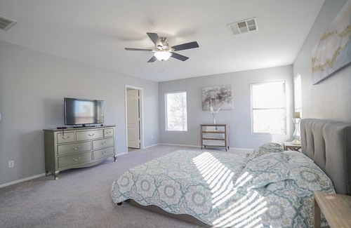 North Las Vegas House | Private Housebest Ratessleeps 12parking15 min Strippets Allowedbook Now