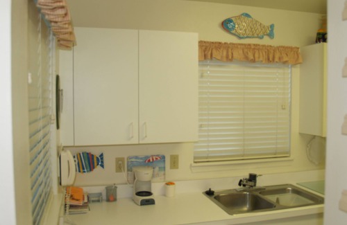 Whitney Beach Condo | Private Isle. 24 hr, gated, guarded.1 mile from white sand beach. 8.5 mi to IMG.