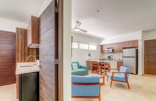 Zama Apartment | Private Jungle Retreat: Pool, Gym, Beach & Ruins