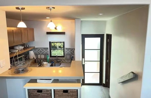 Country Club Cottage | Private La Jolla Casita Escape