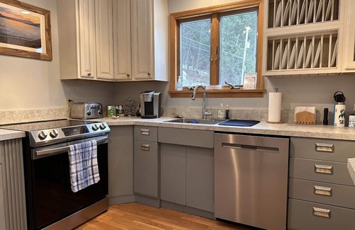 Town of Putnam House | Private Lake George waterfront home with large deck and great views