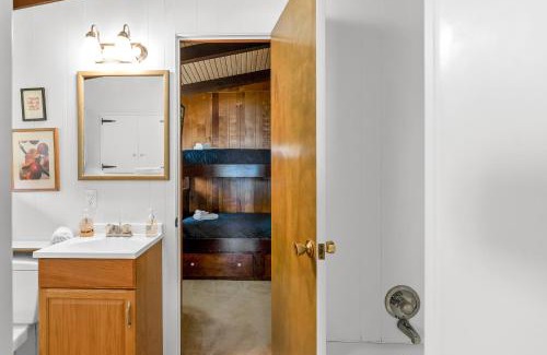 Holland House | Private Lake Michigan Beach Access
