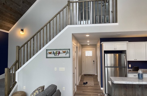 Hayward House | Private Lake/quiet sports getaway, magnificent scenery and abundant wildlife