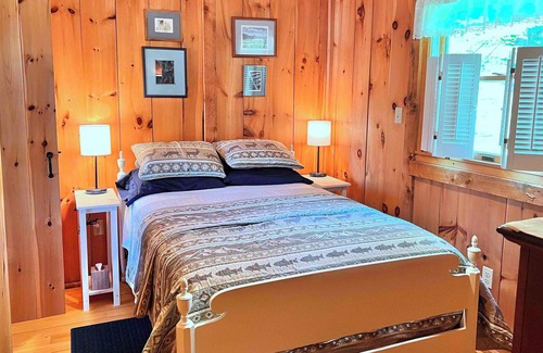 Calais Cottage | Private Lake Side Home in the Woods