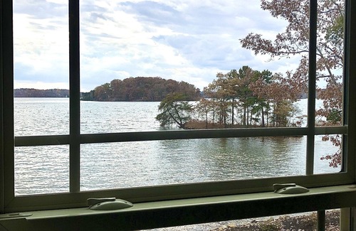 Seneca House | Private lakefront home with dock & unbelievable sunsets on Lake Keowee