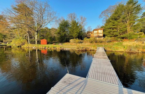 Paupack House | Private Lakefront on Fairview Lake - Sleeps 6-8