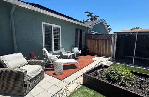 Linda Vista House | PRIVATE LARGE RETREAT! Private Patio & Backyard. Close to All. Serene and safe.
