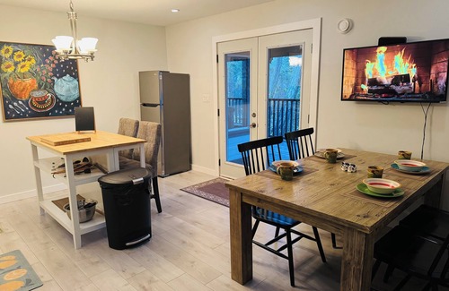 North Saanich House | Private large up to 3 bedrooms waterfront suite,pet friendly. *Long Term Rates