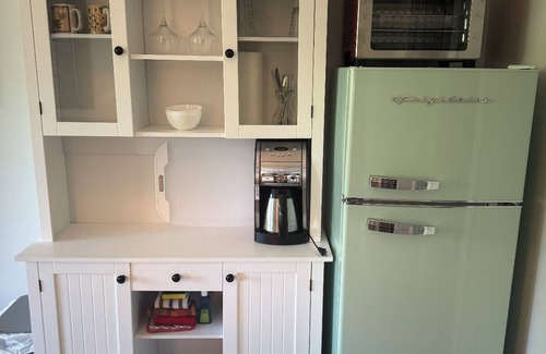 North Saanich House | Private large up to 3 bedrooms waterfront suite,pet friendly. *Long Term Rates