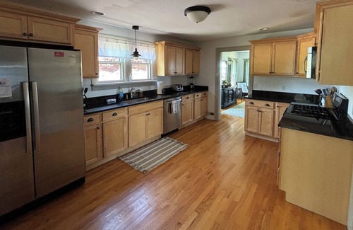 Auburn House | Private Level Beachfront, Fenced Yard, Boat Dock,Kayaks,CentralAir, Great Views!