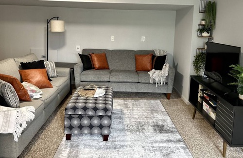 Pella Apartment | Private Level located in Pella, IA