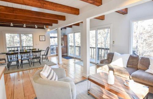 Wellfleet House | Private Location w Guest House