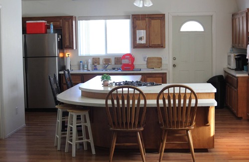 Kernville Cottage | Private Loft Cottage, w/bedroom, close to Kern River. Pet friendly. Sleeps 8