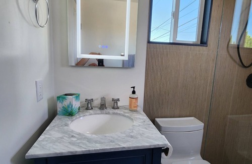 Los Feliz House | Private Los Feliz Studio - Walkable neighborhood, close to CHLA/Kaiser Hospitals