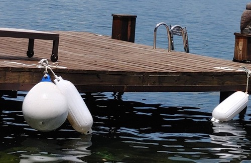 Trumansburg Cottage | PRIVATE. Lots of room to spread out! 2 Hugh docks. Water toys. Parking!