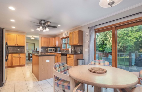 Bridgman House | Private Luxury Lake MI Retreat on 2 acres w/Hot Tub - Close to Beaches/Wineries