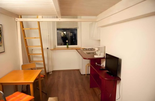 Moabit Apartment | Private Maisonette in Berlin's most central district next to the river Spree