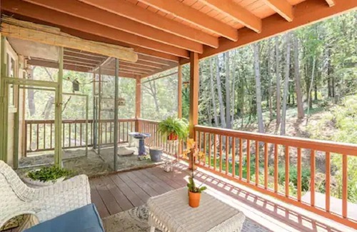 Nevada City House | Private master bed/bath with separate entrance,10 min. walk to town.No clean fee