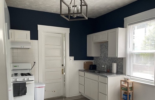 Little Italy House | Private Master Room in Little Italy | Near University Hospital & CWRU