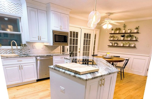 Evans House | Private Master's Rental on 3 acres w/pool