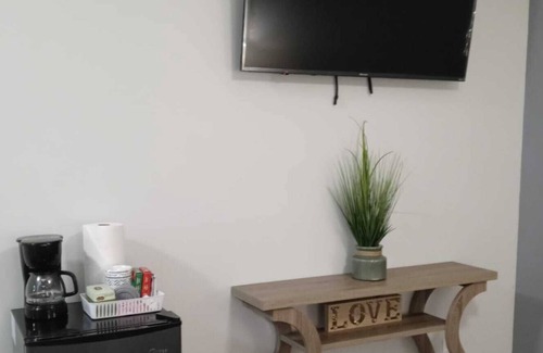 Smyrna House | Private Minimalist Room - 25min Downtown Nashville / Self Check-in