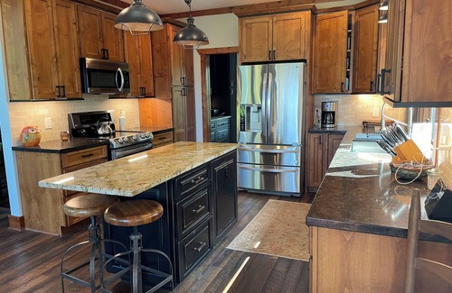 Penrose House | Private MNT Escape close to DuPont, Pisgah Forest, Brevard, Hendersonville.