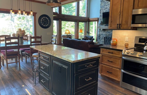 Penrose House | Private MNT Escape close to DuPont, Pisgah Forest, Brevard, Hendersonville.