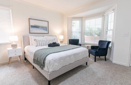 Columbia Apartment | Private Modern Guest Suite!