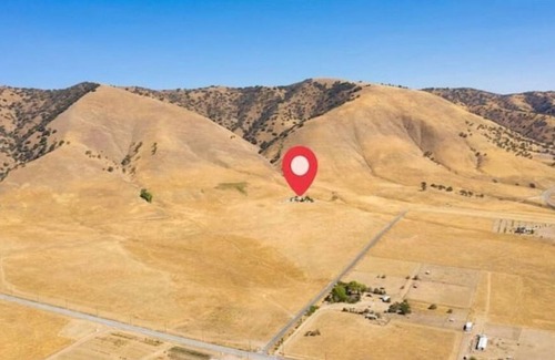 Tehachapi House | Private Mountain and Estate