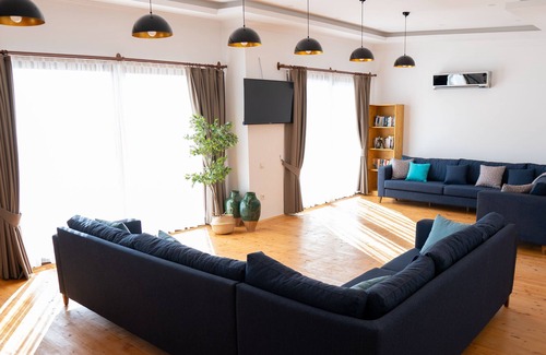 Islamlar Resort | Private, Mountain&Sea Views, 25m heated pool, amenities close. Ideal 20-25+group