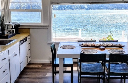 Belfair House | Private North Shore Waterfront Home