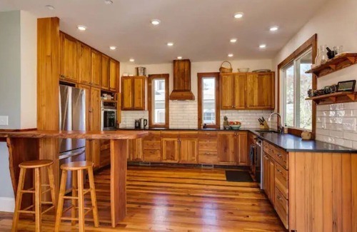 Fifeville House | Private Oasis in Ideal Location