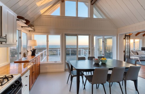 Madequecham House | Private Oceanfront 3BR Cottage