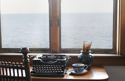 Bailey Island Cottage | PRIVATE OCEANFRONT RETREAT - enjoy the peace and quiet of an historic Maine home