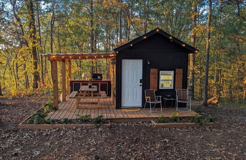 Sequatchie Cabin | Private Off-Grid Cabin on a Bluff