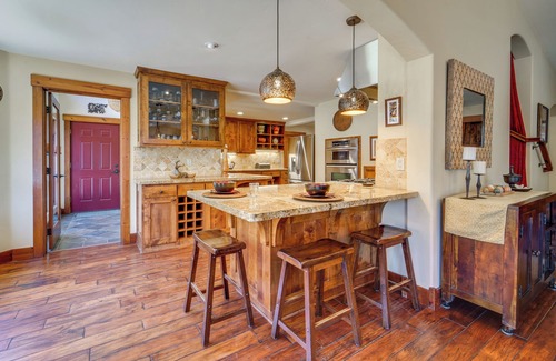 Truckee House | Private Patio & Gas Grill: Stunning Truckee Home