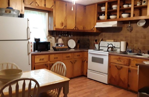 Dahlonega Cottage | Private, Peaceful Cottage on the Chestatee River and Dahlonega Plateau