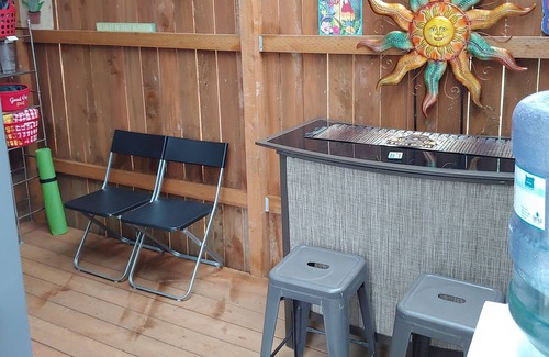 Vancouver Apartment | Private & peaceful park-like paradise. Plus, HOT TUB!